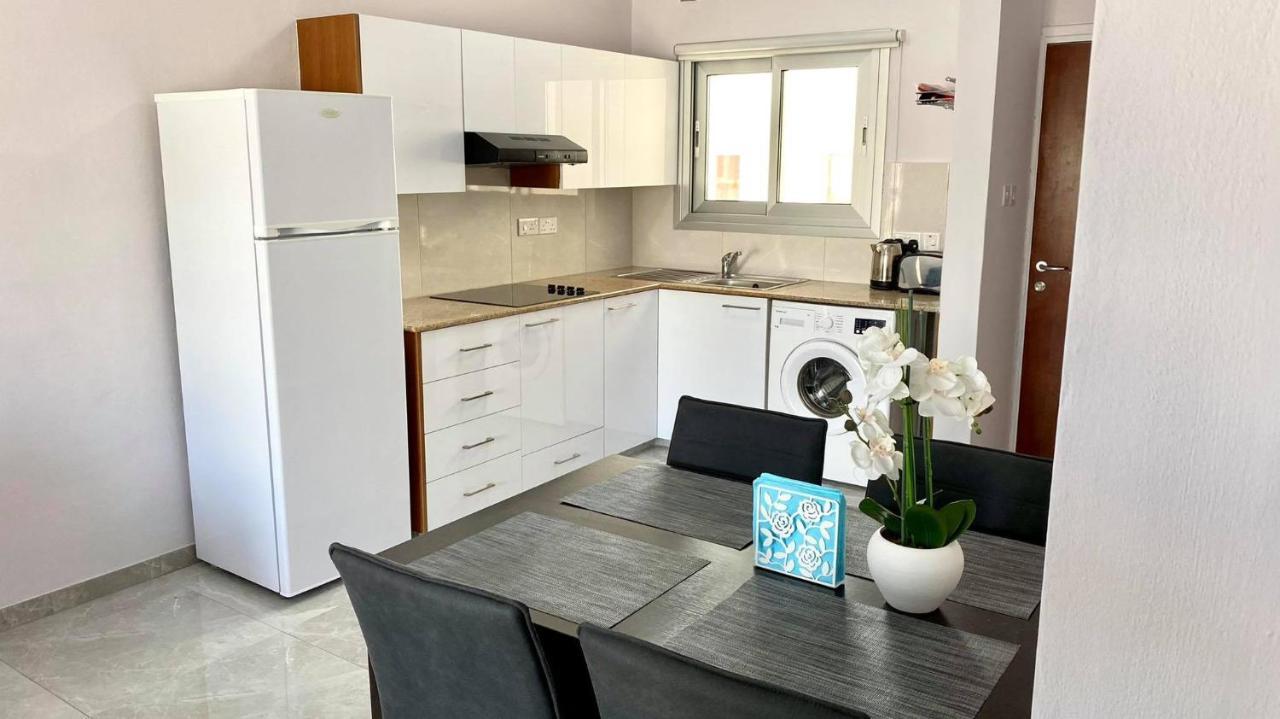 Appartement Napa Court 2 à Ayía Nápa Extérieur photo